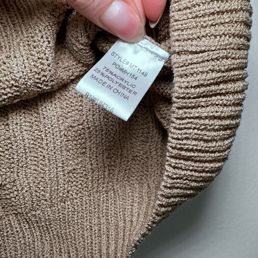 Taupe/brown cropped sweater vest NWT - Picture 6 of 8